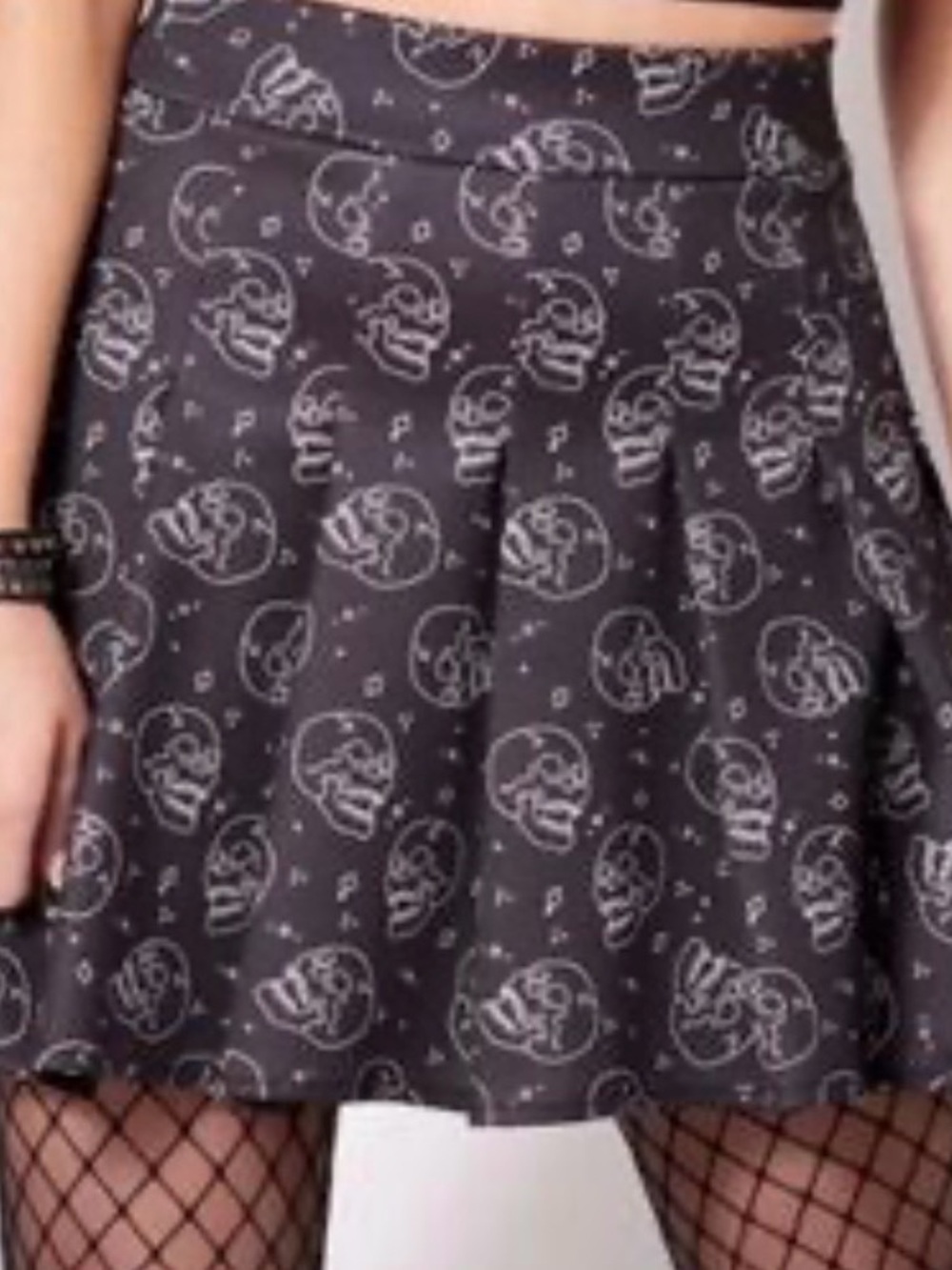 Body Rage goth alt skull pleated mini skirt - Picture 4 of 4